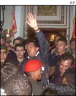Chavez enters the Miraflores palace